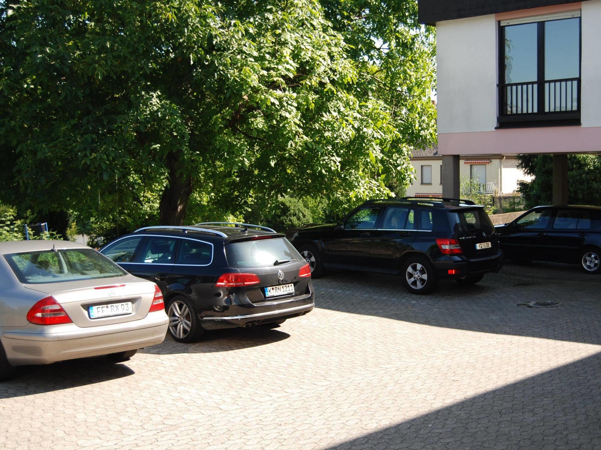 Hotel Am Martinsberg Андернах Экстерьер фото