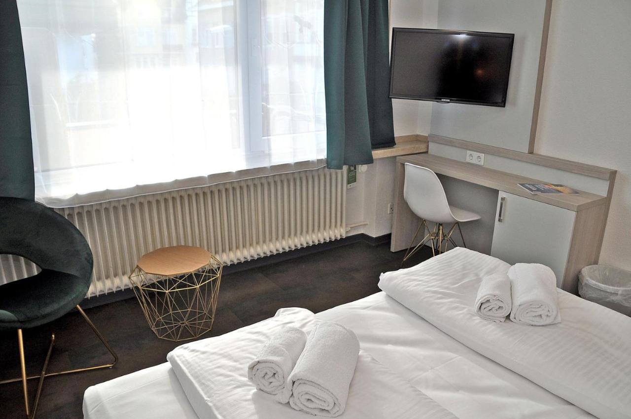 Hotel Am Martinsberg Андернах Экстерьер фото